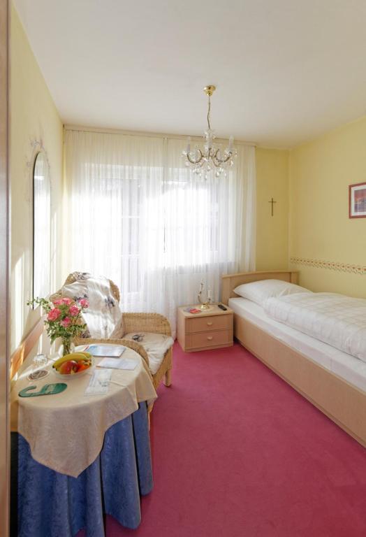 Hotel Garni Regina Гёсвайнштайн Номер фото